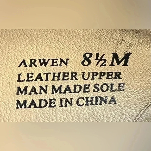 Halston Heritage | Arwen Mink Metallic Leather Studded Flats. Size: 8.5M - Picture 7 of 15